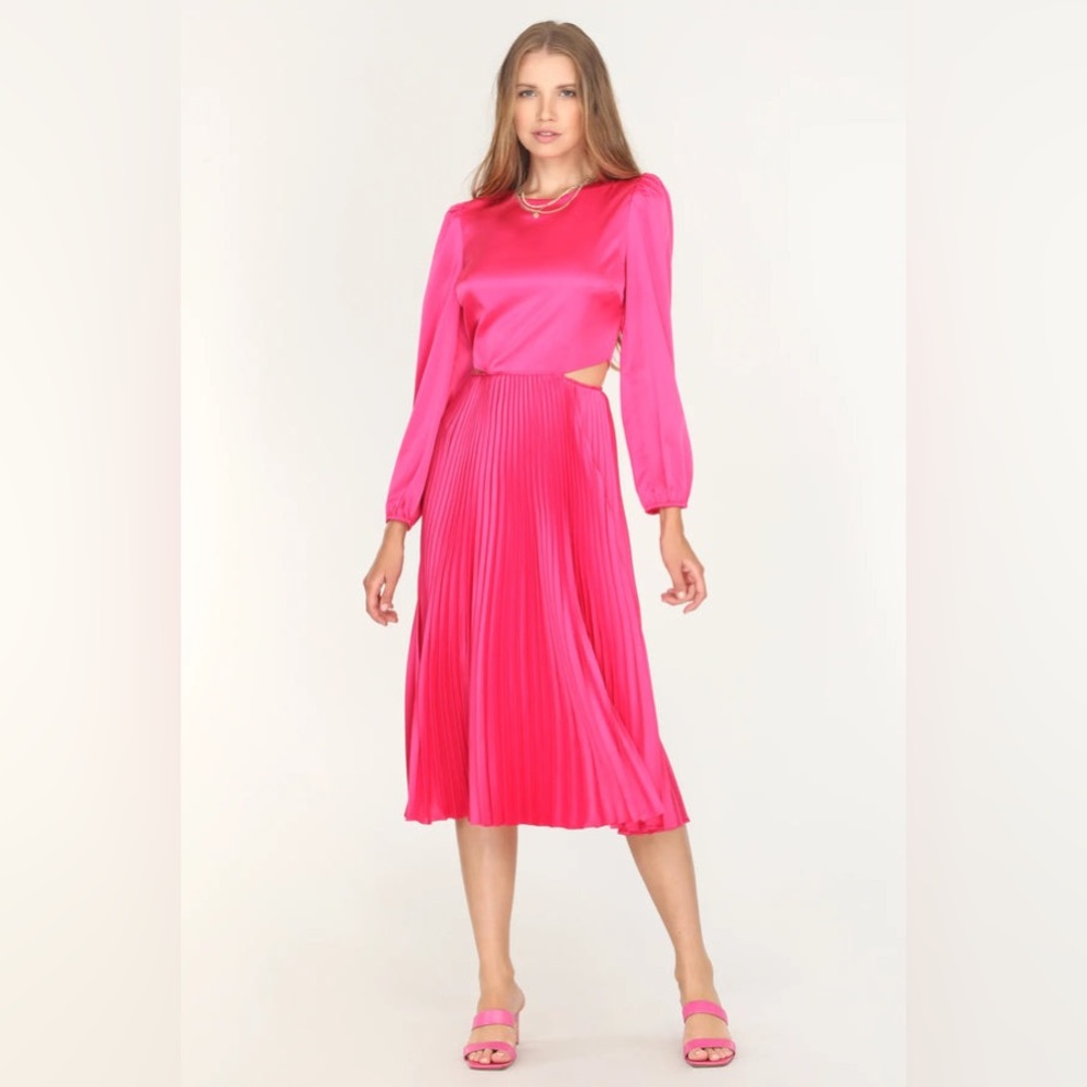 CHER PLEATED CUT-OUT DRESS | ADELYN RAE | Size S | New with Tags🎉